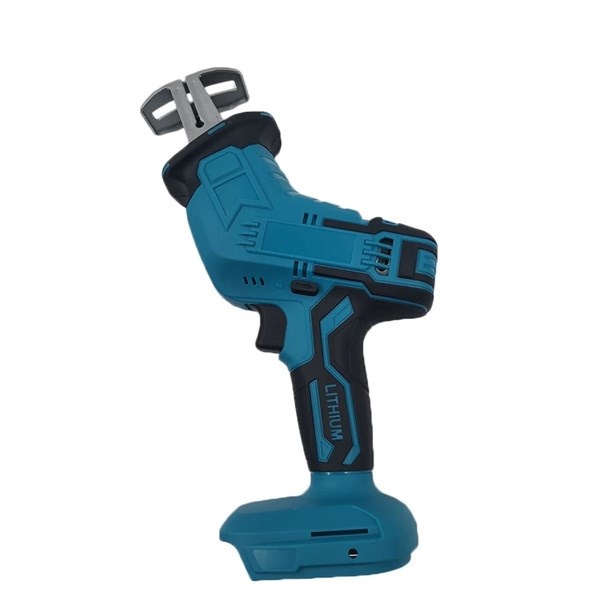 máy cưa kiếm dùng pin Makita 18V - hình ảnh thực tế