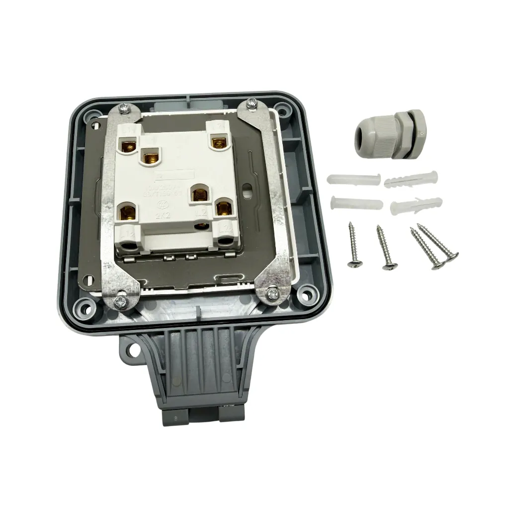 hộp công tắc chống nước IP65 - hình ảnh thực tế